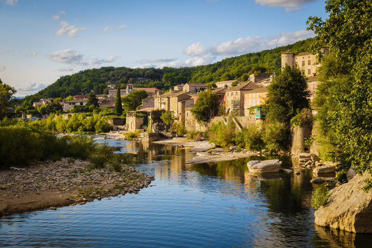 Ardèche, village de Vogué